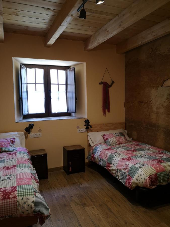 L' Abilleiru Albergue Rural Santibanez de Valdeiglesias Bagian luar foto